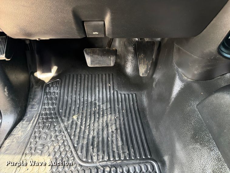image for item FB5058 2019 RAM 3500 Heavy Duty Crew Cab utility bed pickup truck