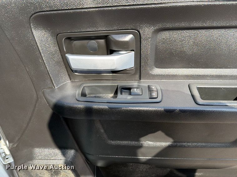 image for item FB5058 2019 RAM 3500 Heavy Duty Crew Cab utility bed pickup truck