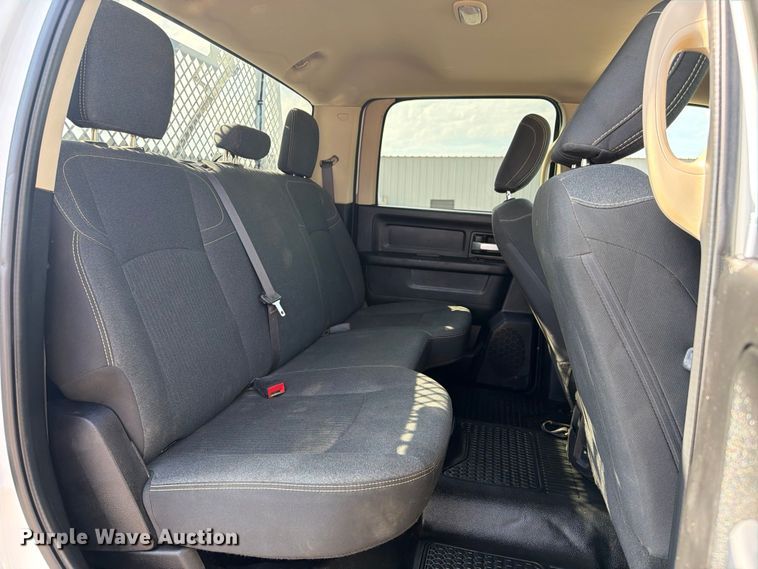 image for item FB5058 2019 RAM 3500 Heavy Duty Crew Cab utility bed pickup truck