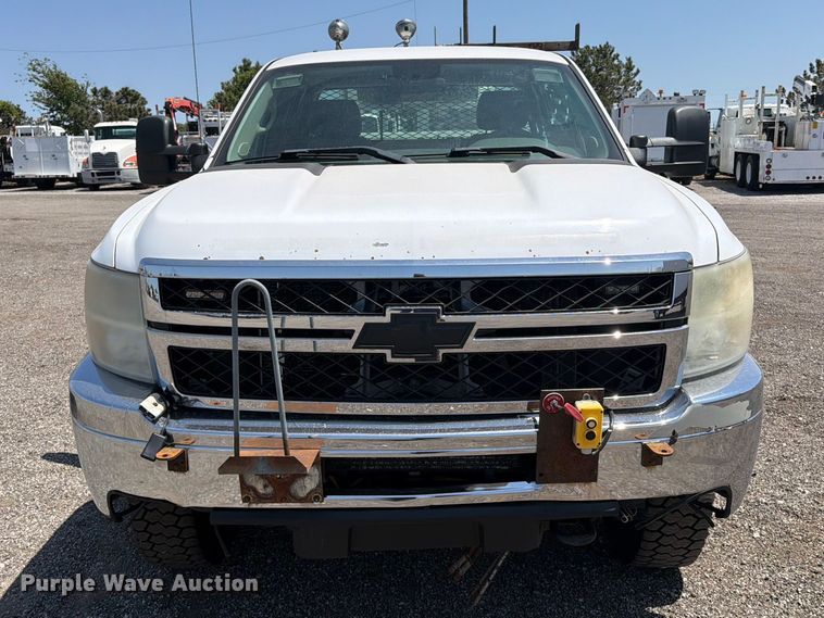 image for item FB5061 2011 Chevrolet Silverado 3500HD Ext. Cab utility bed pickup truck