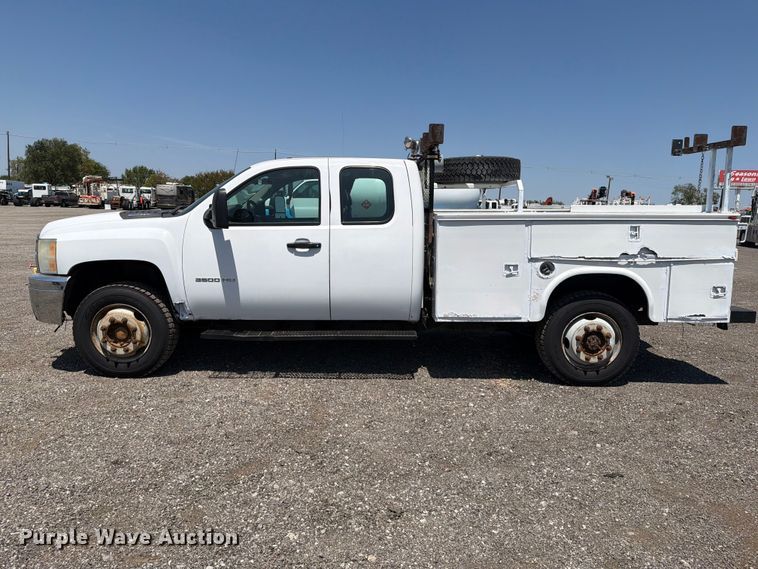 image for item FB5061 2011 Chevrolet Silverado 3500HD Ext. Cab utility bed pickup truck