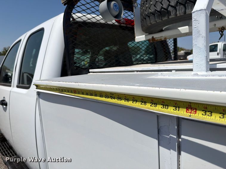 image for item FB5061 2011 Chevrolet Silverado 3500HD Ext. Cab utility bed pickup truck