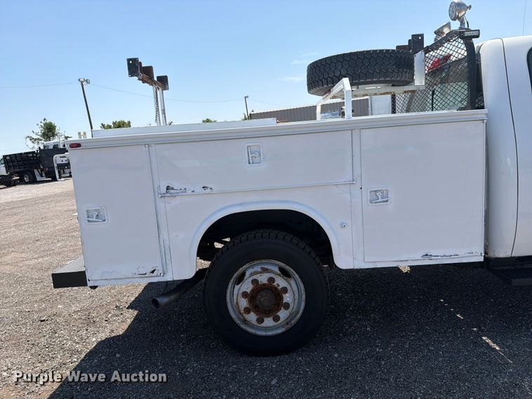 image for item FB5061 2011 Chevrolet Silverado 3500HD Ext. Cab utility bed pickup truck