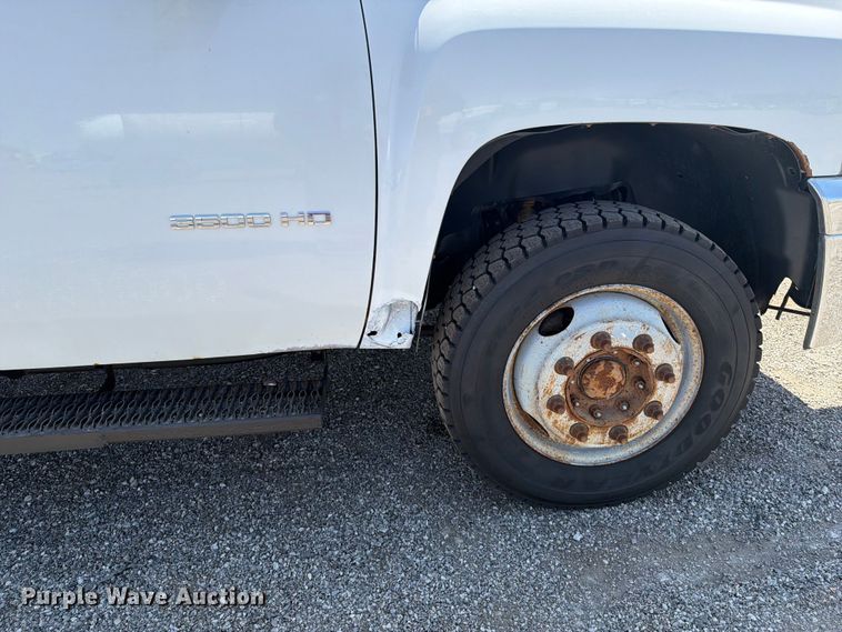 image for item FB5061 2011 Chevrolet Silverado 3500HD Ext. Cab utility bed pickup truck