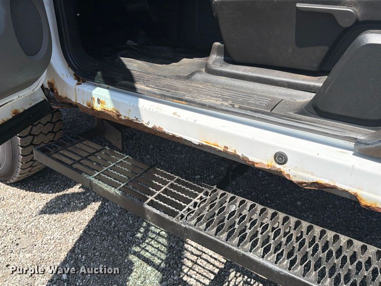 image for item FB5061 2011 Chevrolet Silverado 3500HD Ext. Cab utility bed pickup truck