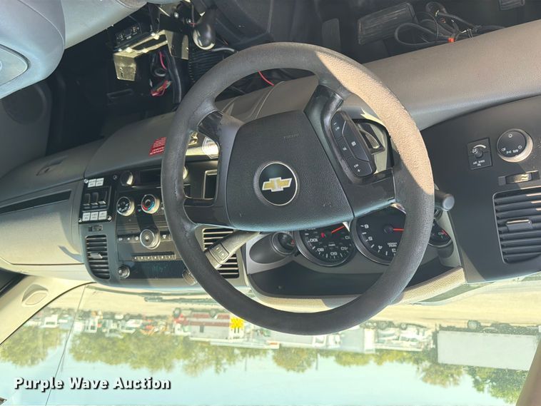 image for item FB5061 2011 Chevrolet Silverado 3500HD Ext. Cab utility bed pickup truck