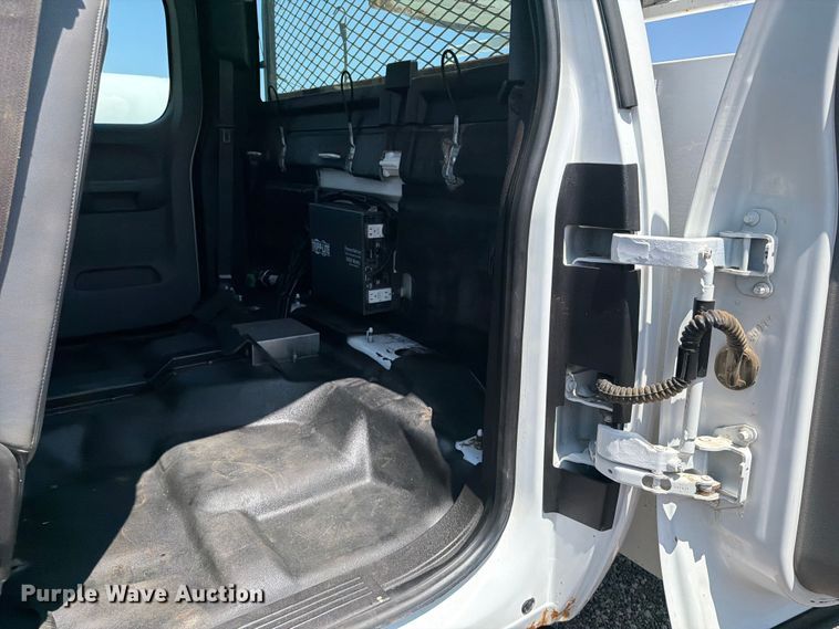 image for item FB5061 2011 Chevrolet Silverado 3500HD Ext. Cab utility bed pickup truck