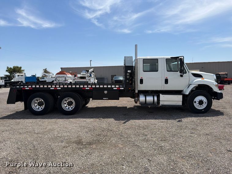 image for item FB5068 2015 International WorkStar 7400 Crew Cab flatbed truck