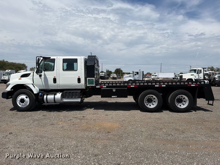 image for item FB5068 2015 International WorkStar 7400 Crew Cab flatbed truck