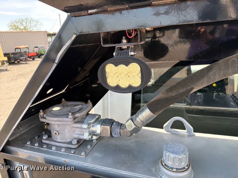 image for item FB5068 2015 International WorkStar 7400 Crew Cab flatbed truck