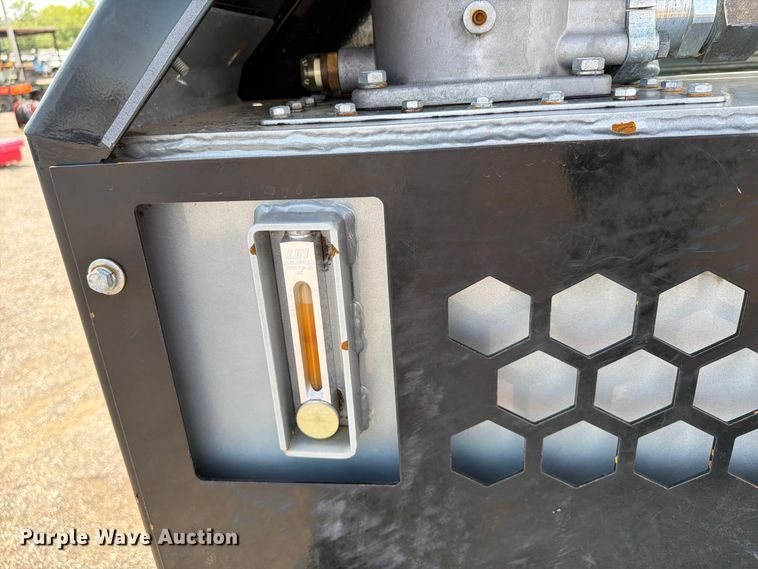 image for item FB5068 2015 International WorkStar 7400 Crew Cab flatbed truck