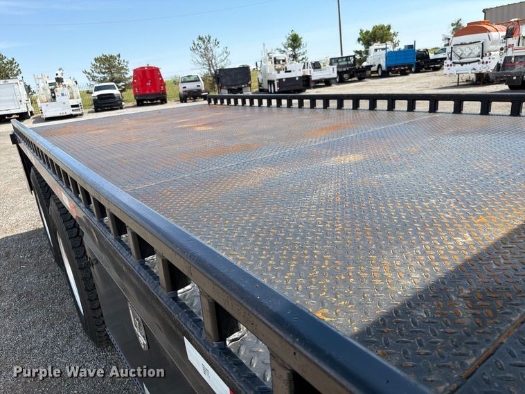 image for item FB5068 2015 International WorkStar 7400 Crew Cab flatbed truck