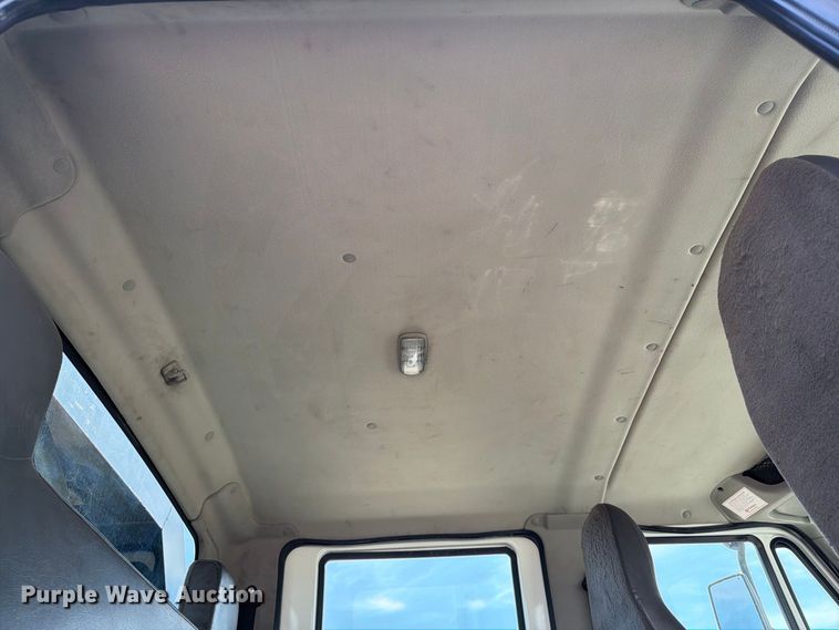 image for item FB5068 2015 International WorkStar 7400 Crew Cab flatbed truck