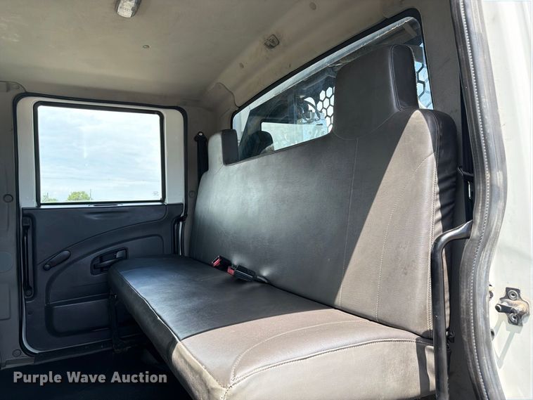 image for item FB5068 2015 International WorkStar 7400 Crew Cab flatbed truck