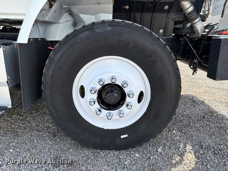 image for item FB5068 2015 International WorkStar 7400 Crew Cab flatbed truck