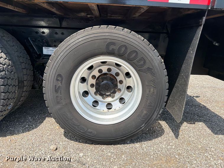 image for item FB5068 2015 International WorkStar 7400 Crew Cab flatbed truck