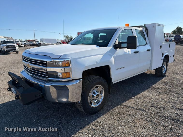 2015 Chevrolet Silverado 2500HD Ext. Cab utility bed pickup truck