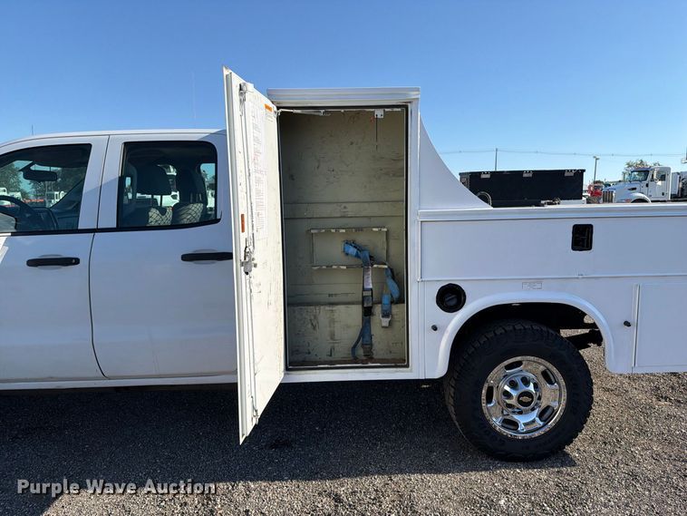 image for item FB5073 2015 Chevrolet Silverado 2500HD Ext. Cab utility bed pickup truck