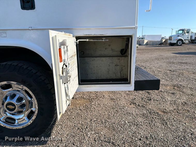 image for item FB5073 2015 Chevrolet Silverado 2500HD Ext. Cab utility bed pickup truck