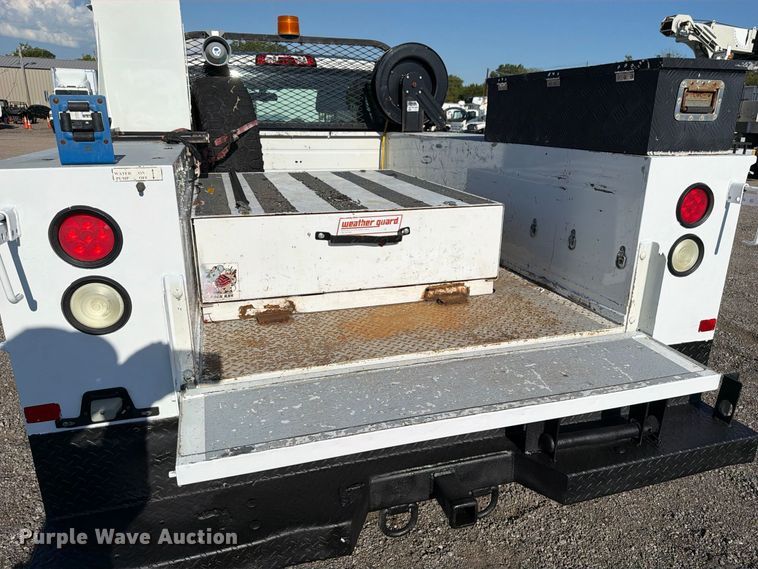 image for item FB5073 2015 Chevrolet Silverado 2500HD Ext. Cab utility bed pickup truck