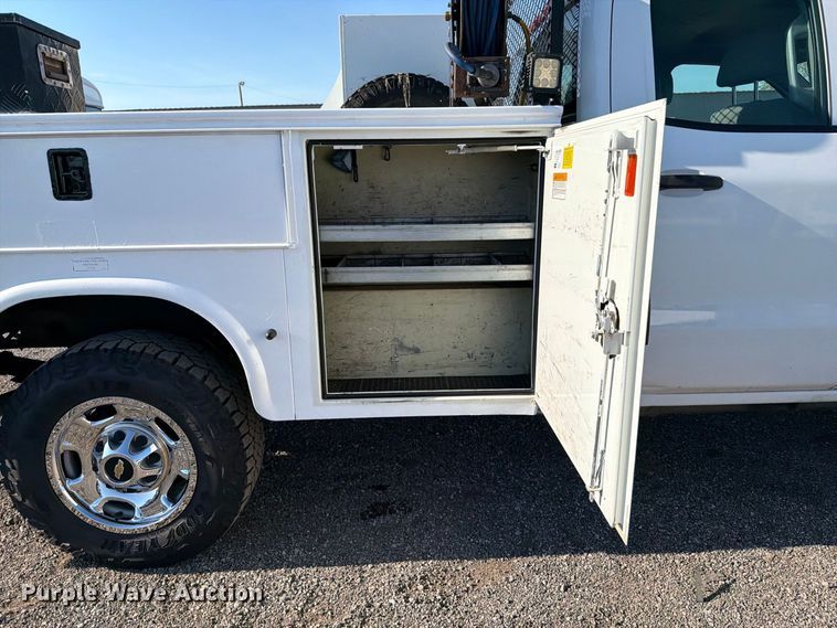 image for item FB5073 2015 Chevrolet Silverado 2500HD Ext. Cab utility bed pickup truck