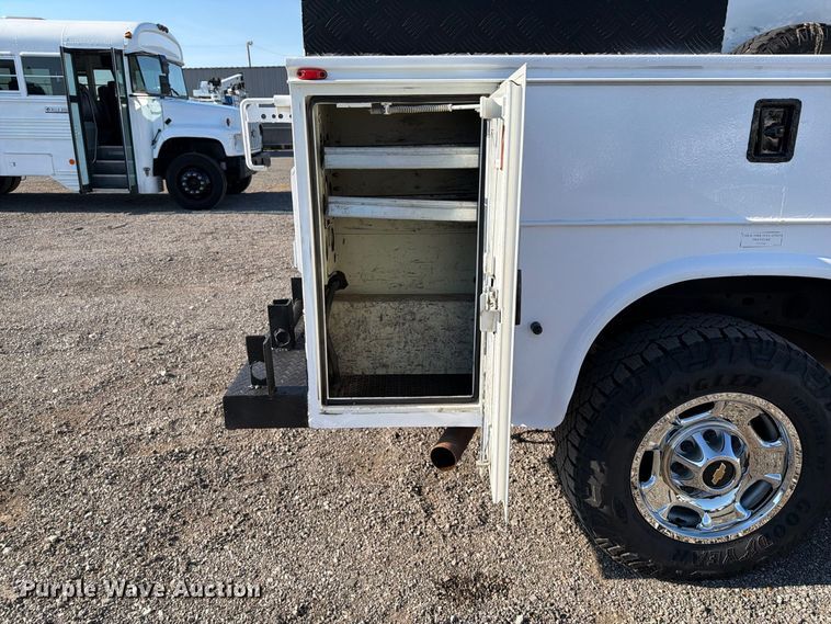 image for item FB5073 2015 Chevrolet Silverado 2500HD Ext. Cab utility bed pickup truck