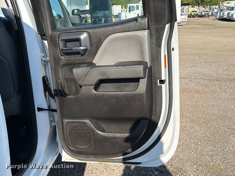 image for item FB5073 2015 Chevrolet Silverado 2500HD Ext. Cab utility bed pickup truck