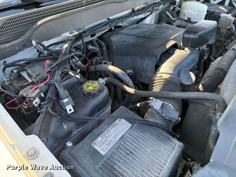 image for item FB5073 2015 Chevrolet Silverado 2500HD Ext. Cab utility bed pickup truck