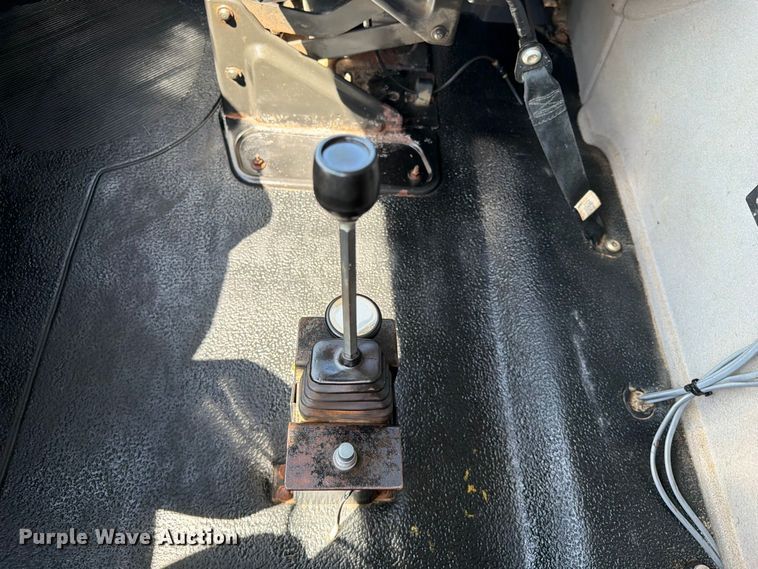 image for item FB5080 2013 International DuraStar 4300 dump truck