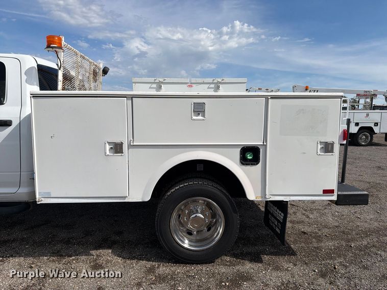 image for item FB5087 2013 RAM 5500 Heavy Duty Crew Cab utility / service truck