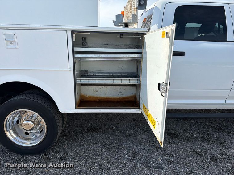image for item FB5087 2013 RAM 5500 Heavy Duty Crew Cab utility / service truck