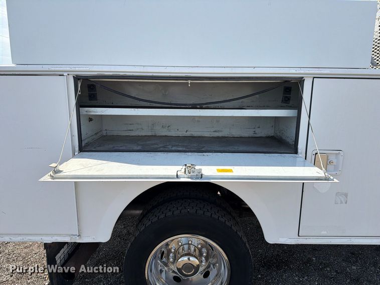image for item FB5087 2013 RAM 5500 Heavy Duty Crew Cab utility / service truck