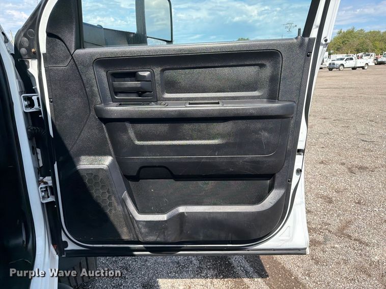image for item FB5087 2013 RAM 5500 Heavy Duty Crew Cab utility / service truck