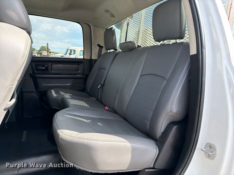 image for item FB5087 2013 RAM 5500 Heavy Duty Crew Cab utility / service truck