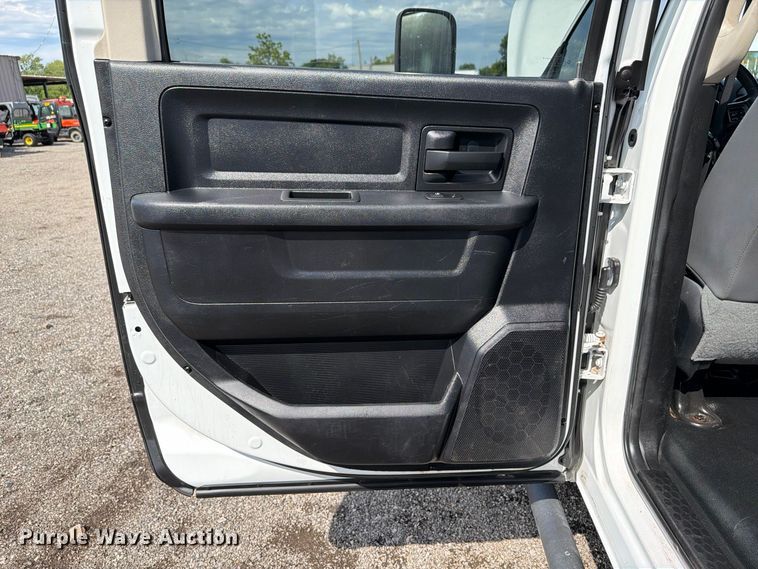 image for item FB5087 2013 RAM 5500 Heavy Duty Crew Cab utility / service truck
