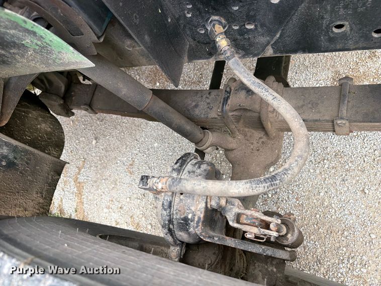 image for item FB5926 1996 International 4700 grapple truck