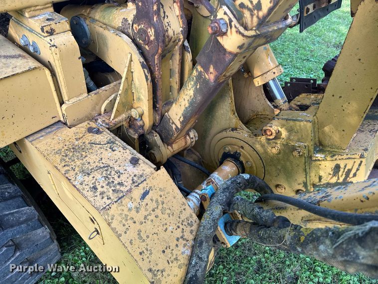 image for item FB5944 Vermeer V-5800 trencher