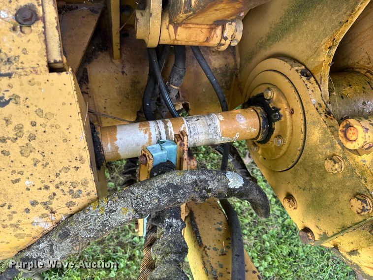 image for item FB5944 Vermeer V-5800 trencher