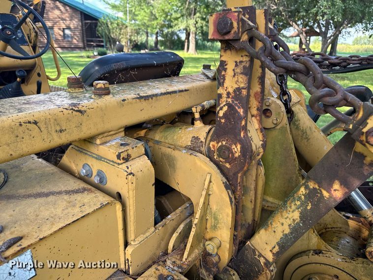 image for item FB5944 Vermeer V-5800 trencher