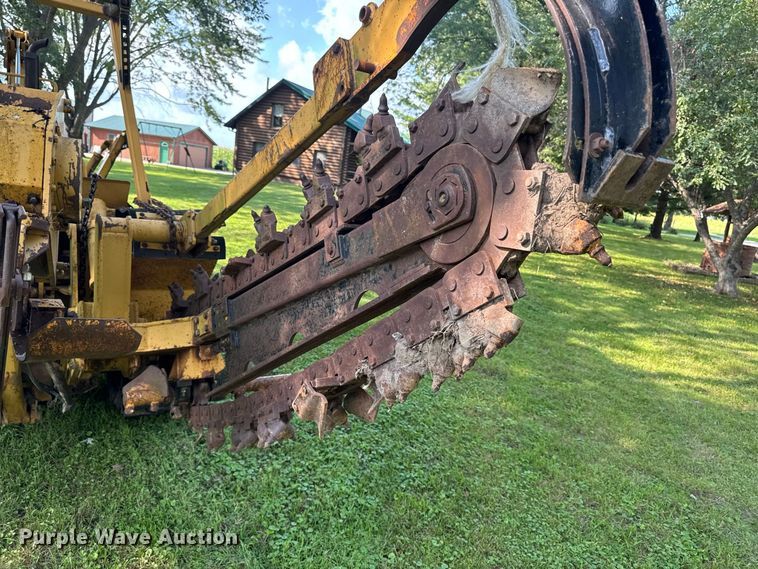 image for item FB5944 Vermeer V-5800 trencher