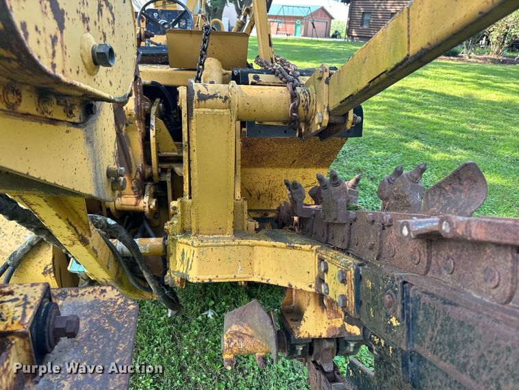image for item FB5944 Vermeer V-5800 trencher