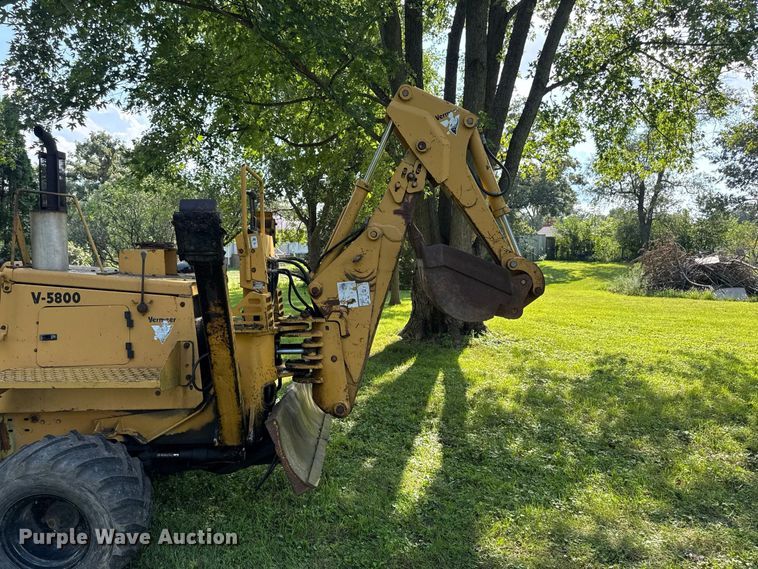 image for item FB5944 Vermeer V-5800 trencher