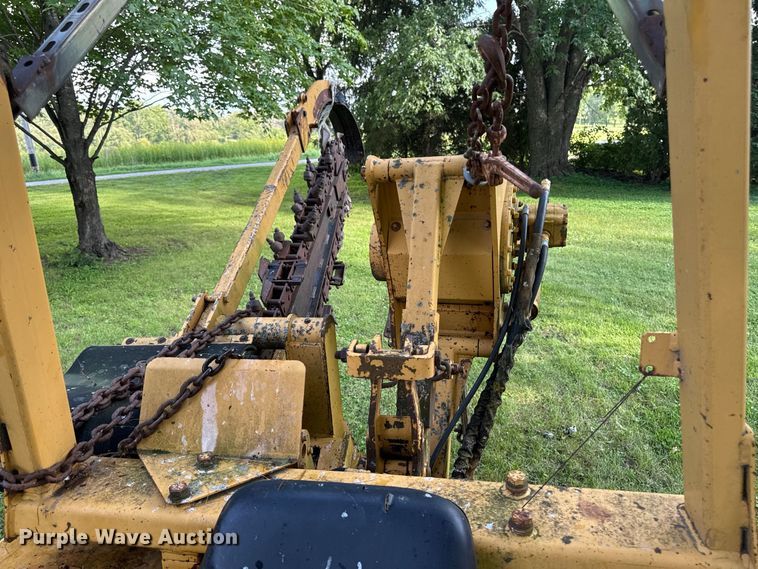 image for item FB5944 Vermeer V-5800 trencher