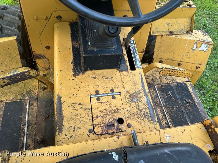 image for item FB5944 Vermeer V-5800 trencher