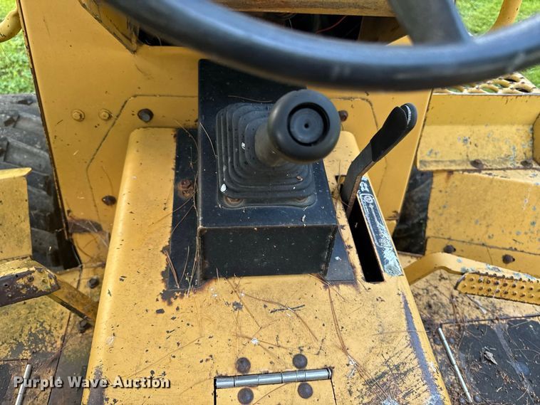 image for item FB5944 Vermeer V-5800 trencher