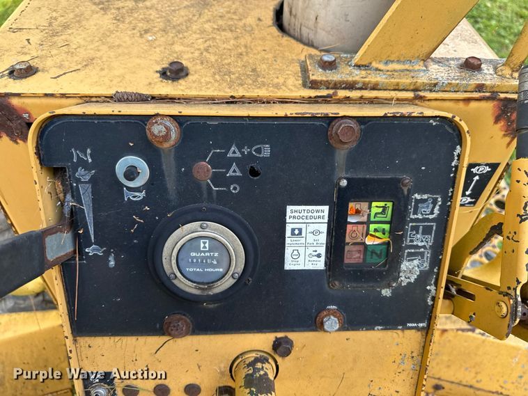 image for item FB5944 Vermeer V-5800 trencher