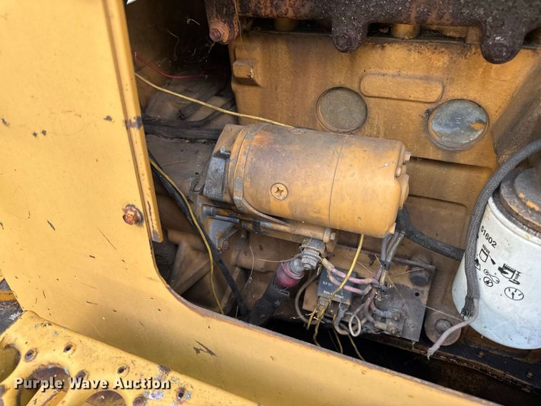 image for item FB5944 Vermeer V-5800 trencher