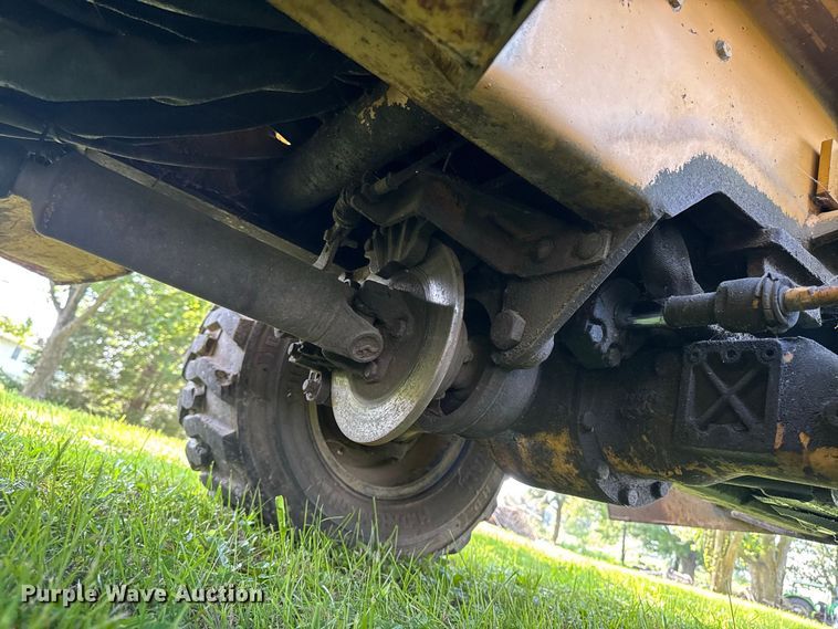 image for item FB5944 Vermeer V-5800 trencher