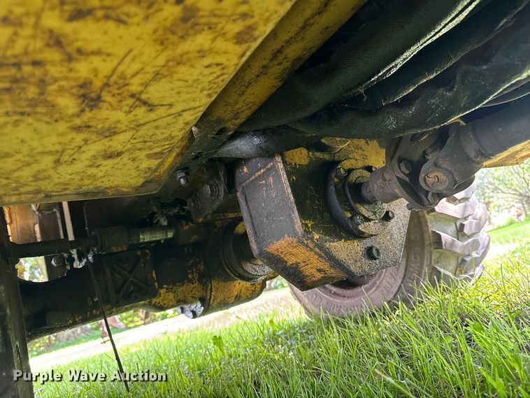 image for item FB5944 Vermeer V-5800 trencher