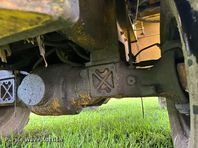 image for item FB5944 Vermeer V-5800 trencher